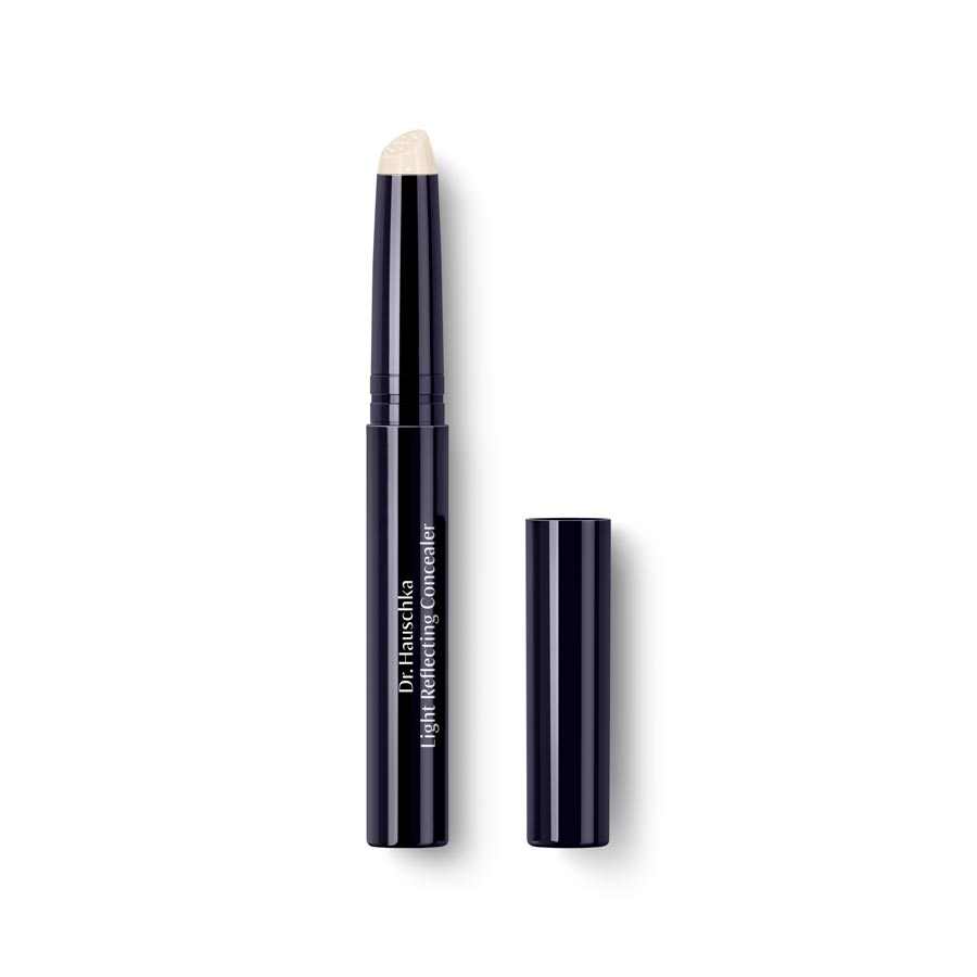 Dr. Hauschka Corrector Iluminador: atenúa las sombras oscuras mediante el reflejo de la luz natural