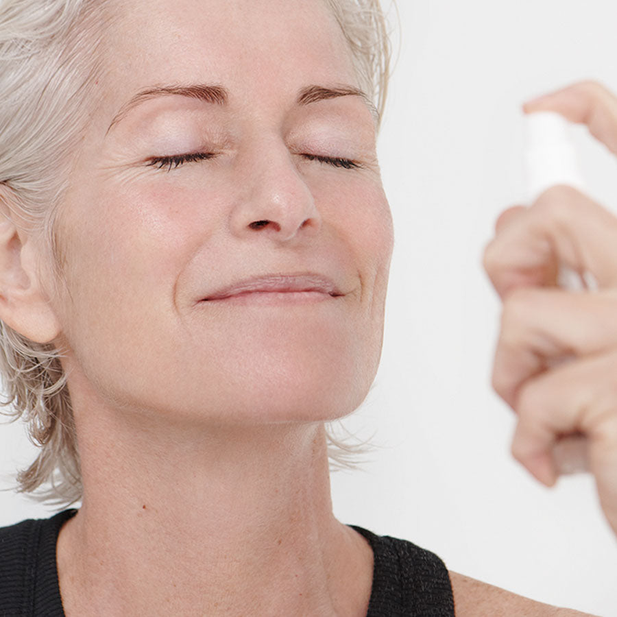 Tratamiento intensivo regulador, equilibra y fortalece la piel durante la menopausia: Dr. Hauschka Spray Cura Intensiva Menopausia